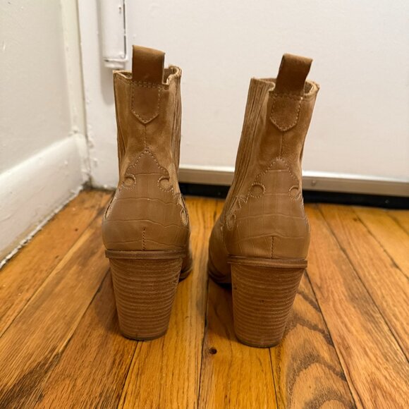 Steve Madden Trim Bootie - Tan Western Size 8 gently used - Picture 4 of 4